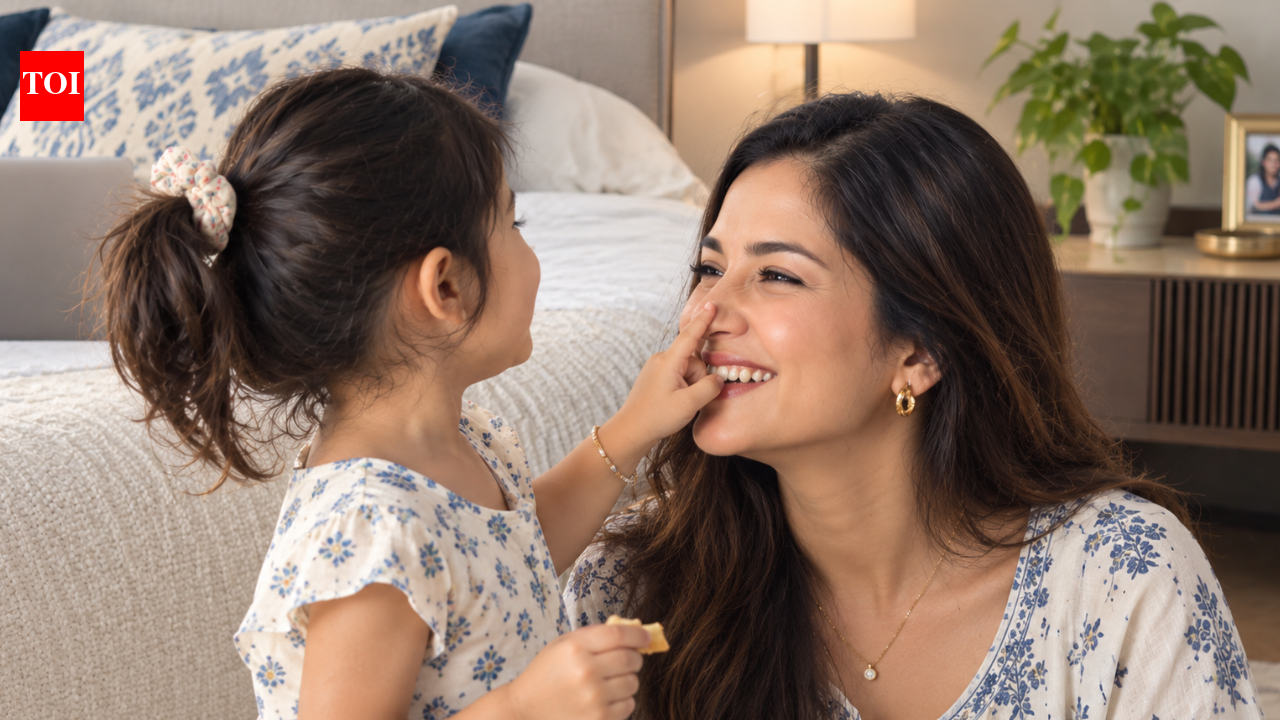 Psychology says children who keep touching a parent’s face while talking may have a deeper reason for doing it