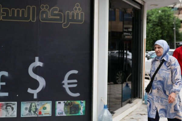 Iraq’s dinar takes a hit as official rate resets, market rate crosses 1,700