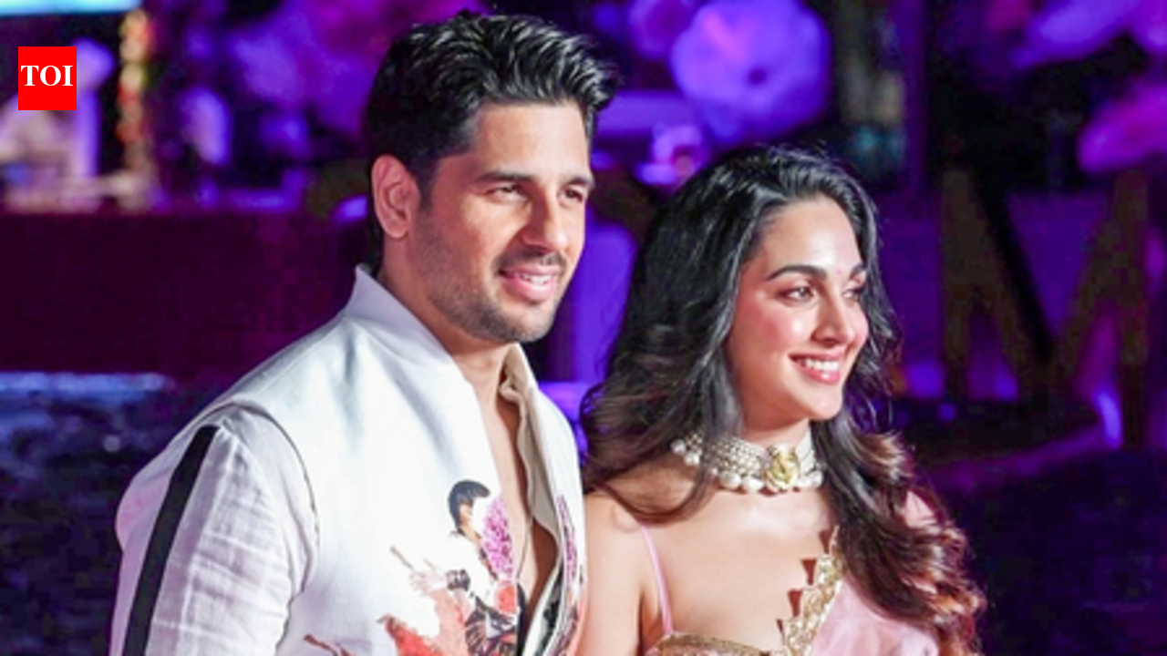 Kiara Advani-Sidharth Malhotra announce second pregnancy; Karan Johar, Parineeti Chopra, Rakul Preet, and others congratulate |