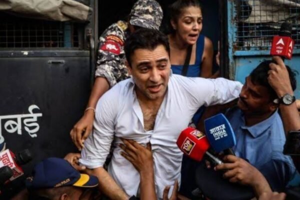 Imran Khan asked to leave India by October 28 by Mumbai police for participating in CJP protests despite being a non-Indian citizen, as per provisions of the Immigration Act |