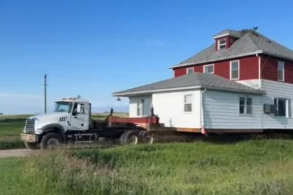 Family moves 1914-built ancestral home 9 km instead of letting it go: Why the 112-year-old house was worth saving and how engineers moved it without dismantling it