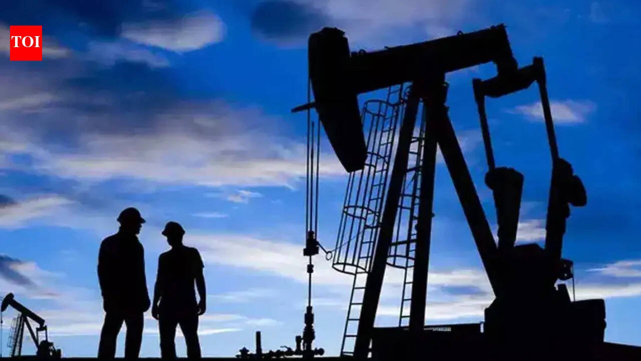 Venezuela signs 61 oil agreements, expects $76 billion in investments over five years