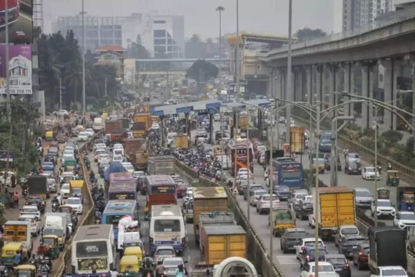 Bengaluru Traffic: Bengaluru’s traffic takes a holiday: Google Maps shows just 21 minutes for 13 km from Silk Board to Marathahalli; commuter hilariously jokes that he can’t blame traffic for being late anymore