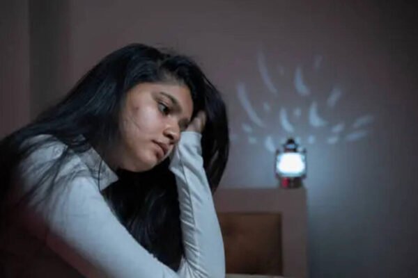 Still stuck in the past? 6 ways to break free from emotional baggage