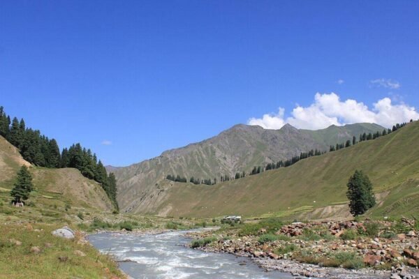 A 16th-century Kashmiri poetess fell in love, but when Akbar sent her love into exile, her songs became Kashmir’s folklore, and a peak in Gurez Valley came to bear her name; meet Habba Khatoon, the 'Nightingale of Kashmir'