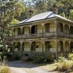 A 30-room home where Australian painter Frederick McCubbin lived is at the centre of an ownership fight after a caretaker spent 22 years there | World News