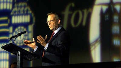 Jeffrey Archer, British author and former conservative politician, dies at 86