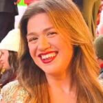 Brooklyn store shares their side of the story of Kelly Clarkson’s ‘unfair’ treatment claim over $15,000 singing bird: ‘Permanently attached to the wall and isn’t for sale' |