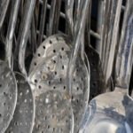 How to remove stubborn stains from steel utensils