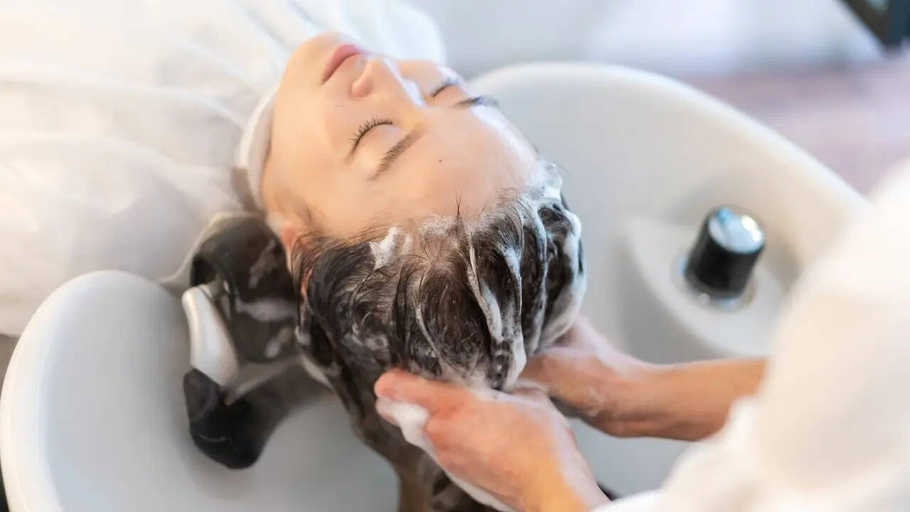 7 germiest things inside a salon that customers often overlook