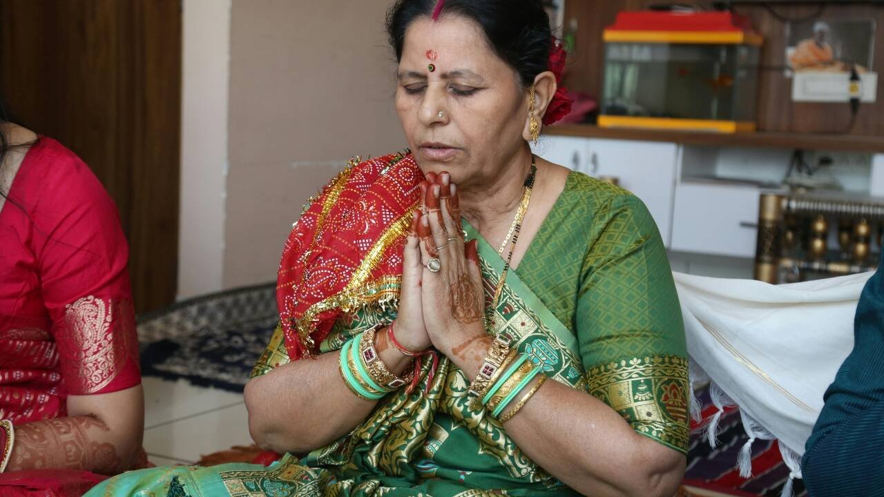 5 common mistakes to avoid while performing daily puja at home