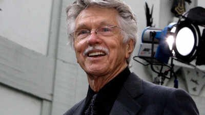 Tom Skerritt, Emmy-winning star of 'Picket Fences', 'Alien' and 'Top Gun', psses away at 93 |